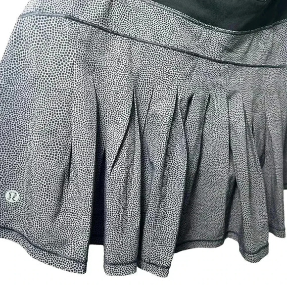 Lululemon Circuit Breaker Skirt II Size 4 TALL - Picture 6 of 16